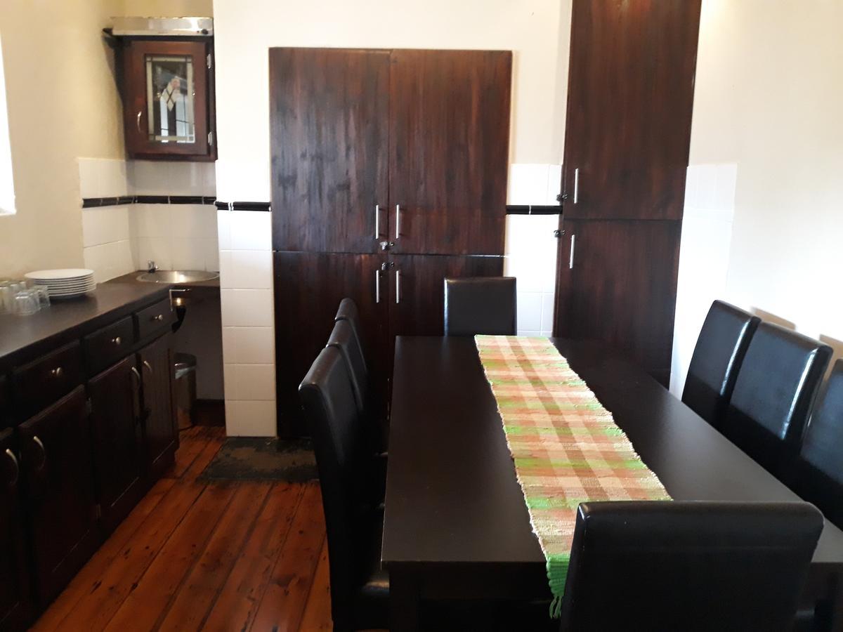 Guesthouse On Irvine Port Elizabeth Bagian luar foto