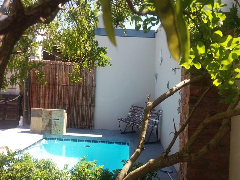 Guesthouse On Irvine Port Elizabeth Bagian luar foto