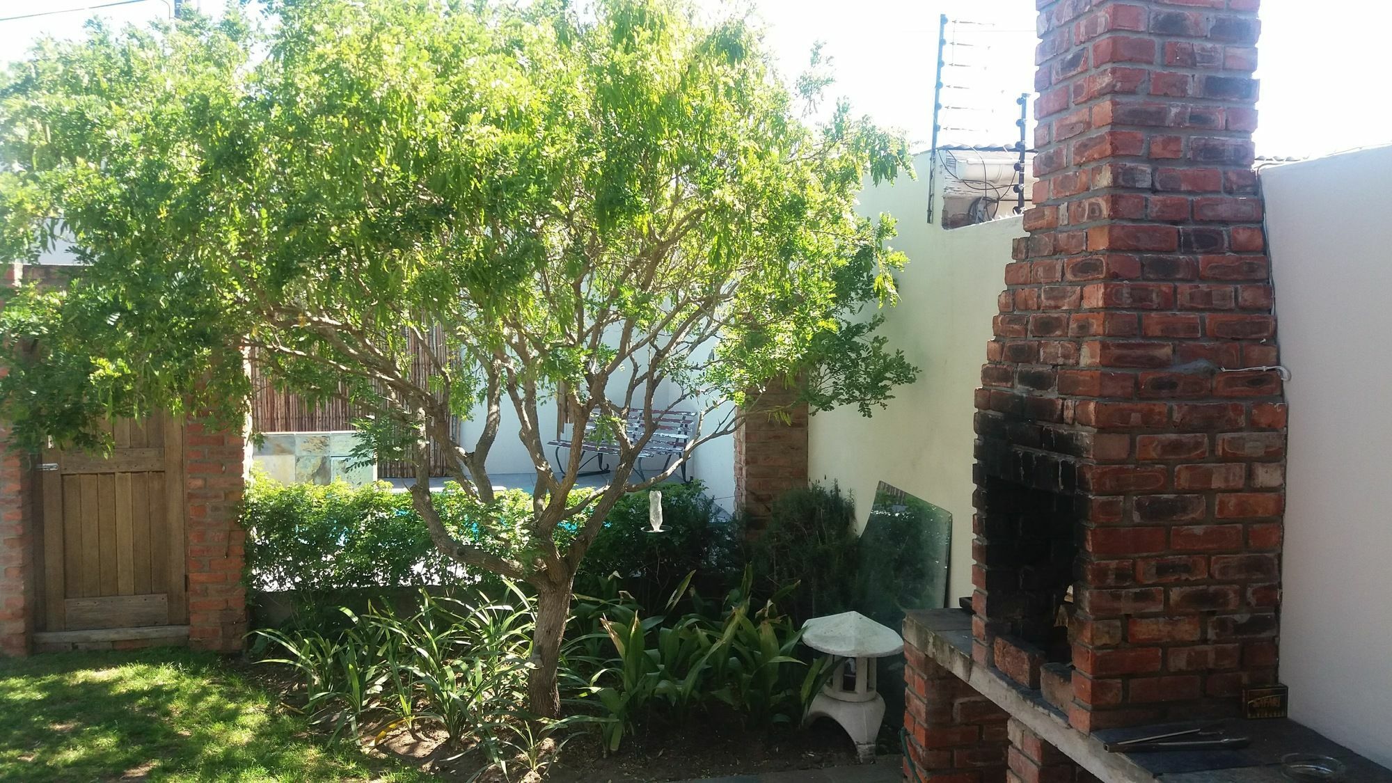 Guesthouse On Irvine Port Elizabeth Bagian luar foto